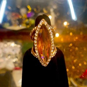 J lo diamond shape ring, rose gold.